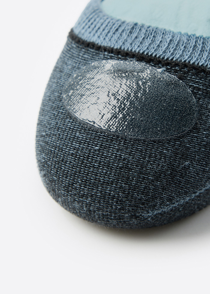 Village Life．Women Low Cut Ankle Socks(Goblin Blue-Embroidery Goose)