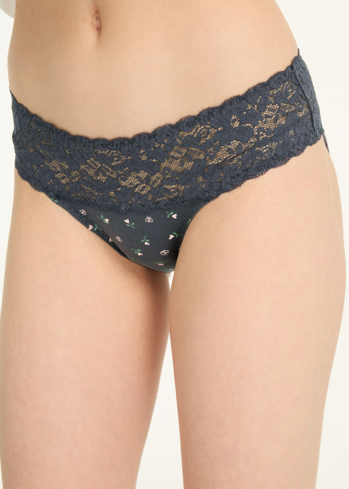 Hygiene Series．Low Rise Cotton Stretch Lace Waist Brief Panty(Heart shaped flower Pattern)