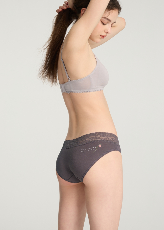 Love yourself．Low Rise Cotton V Lace Waist Brief Panty(Plum Truffle)