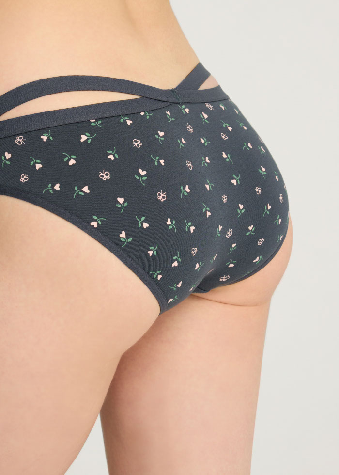Love Story．Low Rise Cotton Crossed Back Brief Panty(Heart shaped flower Pattern)