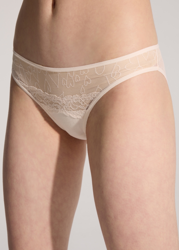 Definition of love．Mid Rise Mesh Lace Detail Hipster Panty(Heart Pattern)