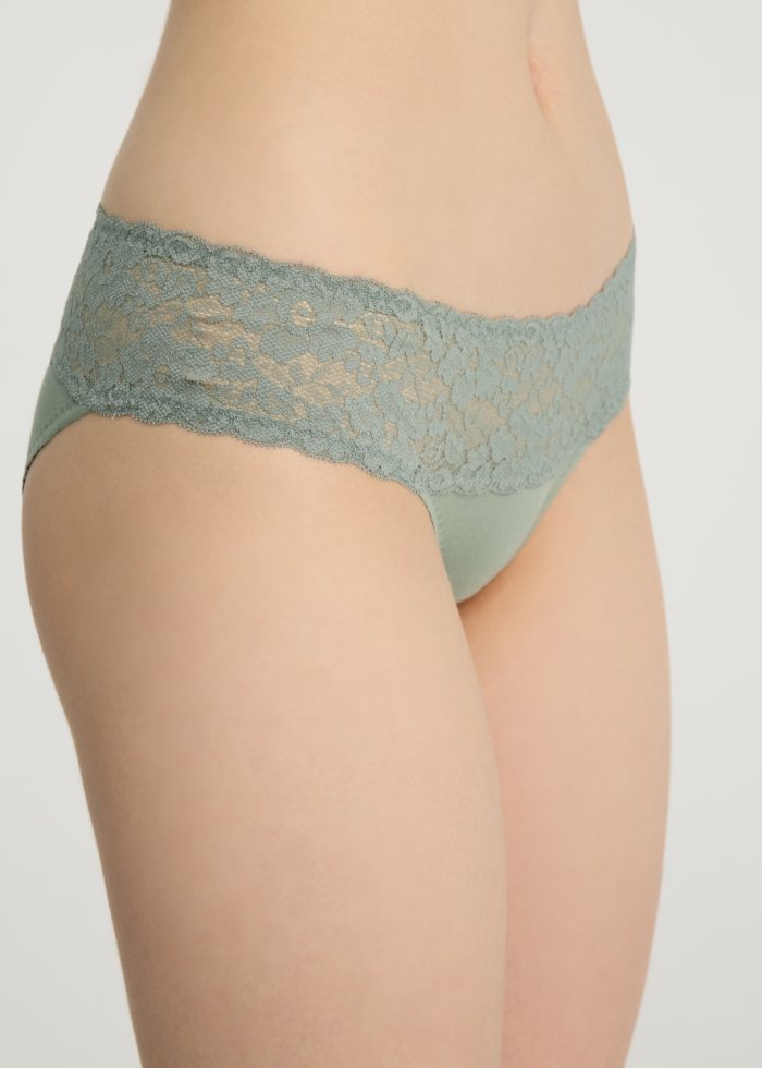 Spring Fever．Low Rise Cotton Stretch Lace Waist Brief Panty(Reed Yellow)
