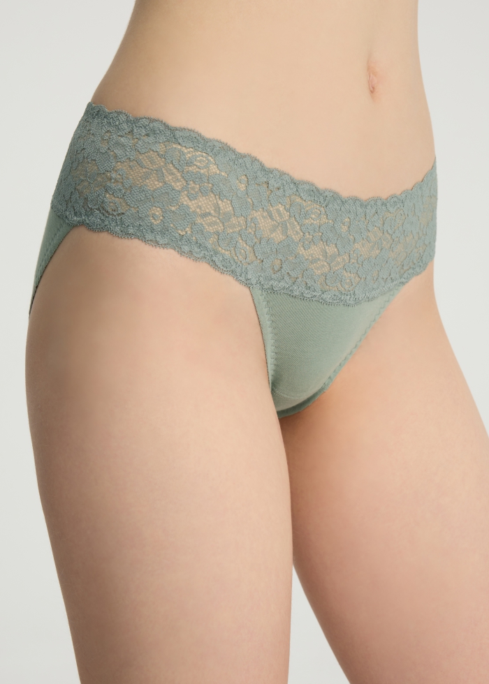 Spring Fever．Mid Rise Cotton Stretch Lace Waist Brief Panty(Reed Yellow)