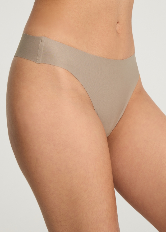 AIRY Series．Low Rise No-show Thong Panty(Gray Dawn)