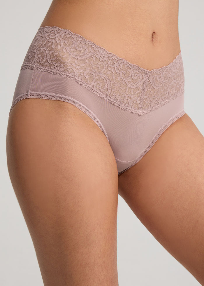 Luxury Series．Mid Rise Moisturizing Nylon V Lace Waist Brief Panty(Quicksilver)
