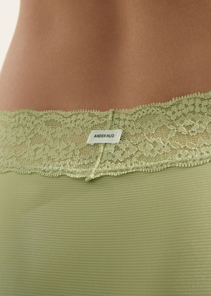 Cool Series．High Rise Cool V Lace Waist Brief Panty(Bog)