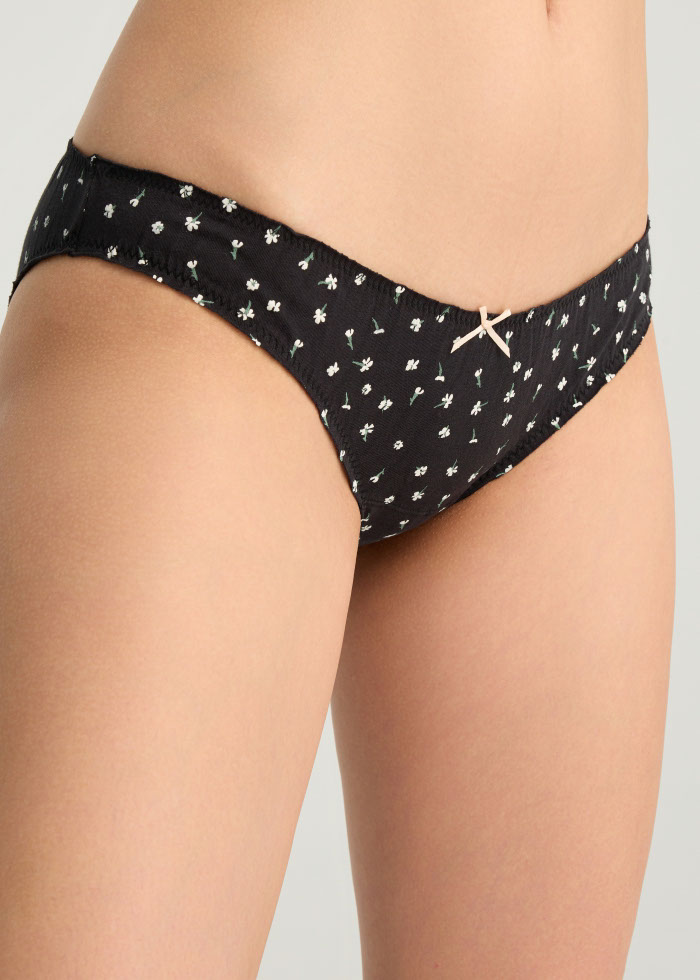 Warm Daily．Low Rise Cotton Ruffled Brief Panty(Flowers Pattern)