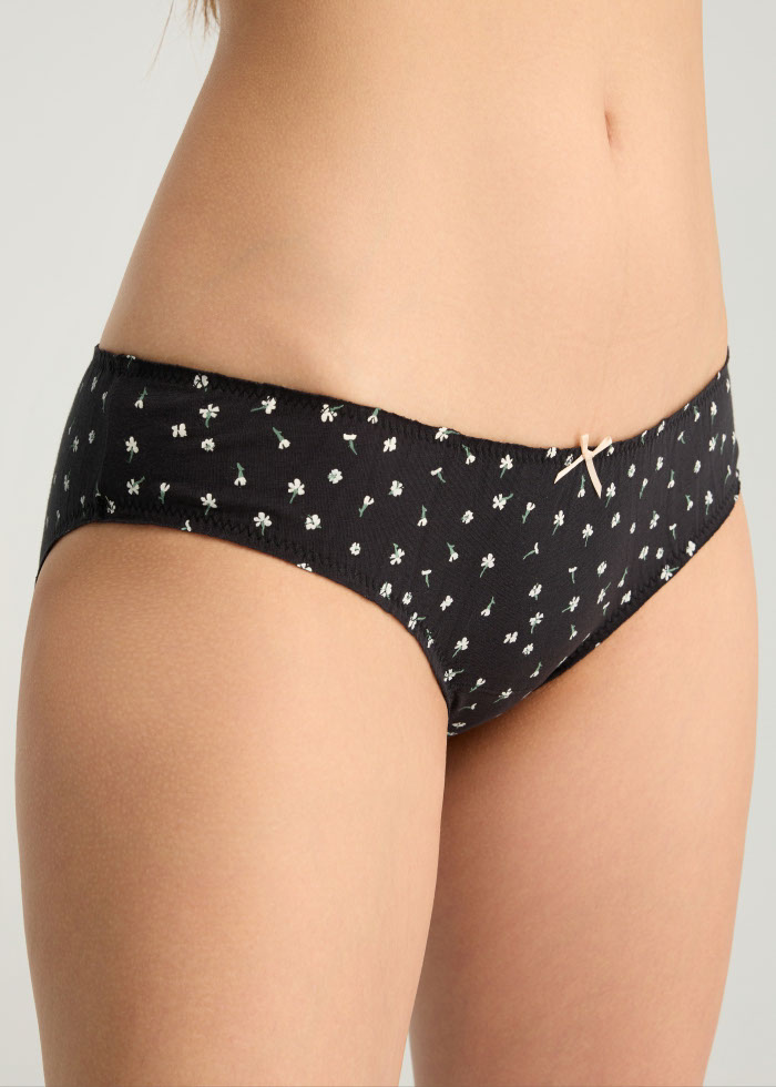 Warm Daily．Mid Rise Cotton Ruffled Brief Panty(Flowers Pattern)