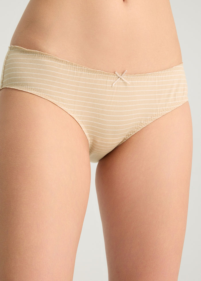Warm Daily．Mid Rise Cotton Ruffled Brief Panty(Silver Sage-Dotted Ribbon)