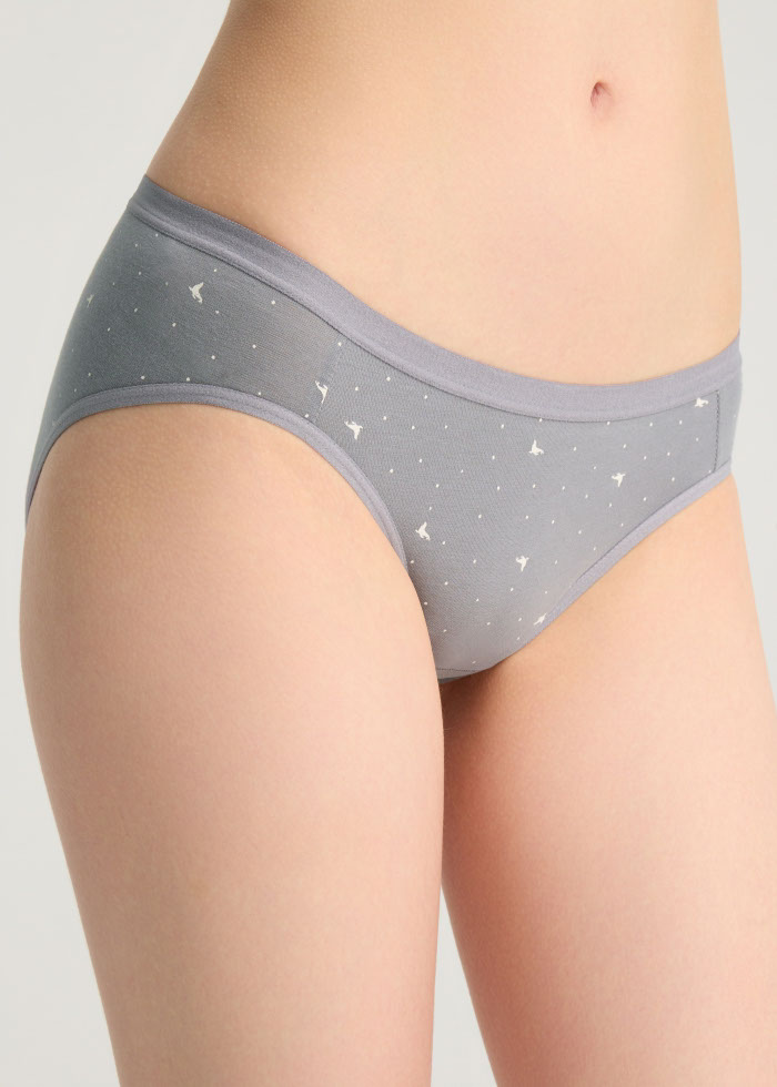 Life With Pets．Low Rise Cotton Brief Panty(Bunny Embroidery)