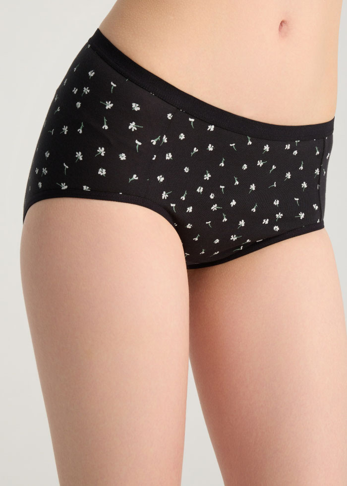 XXL Warm Daily．High Rise Cotton Brief Panty(Bunny Embroidery)