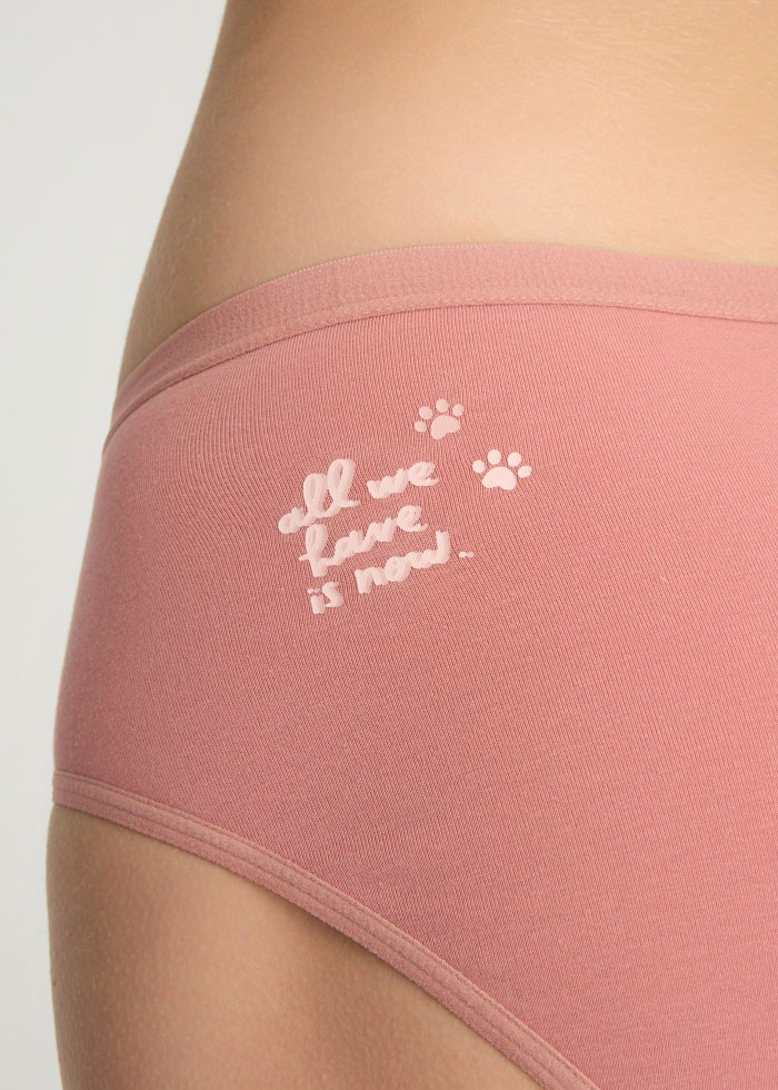 Life With Pets．Mid Rise Cotton Brief Panty(Bunny Embroidery)