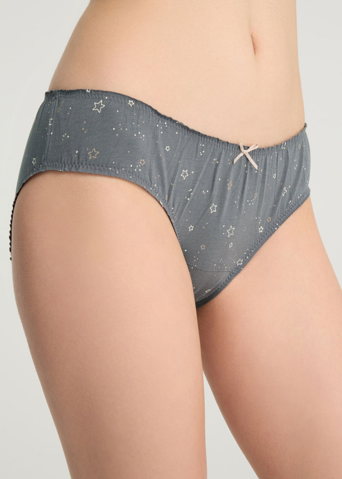 Embrace happiness．Mid Rise Cotton Ruffled Brief Panty（Stars Pattern）