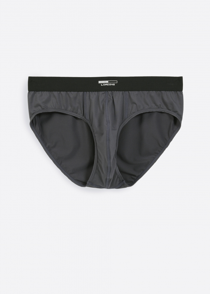 Moisture-Wicking Collection．Men Brief Underwear（Graphite）