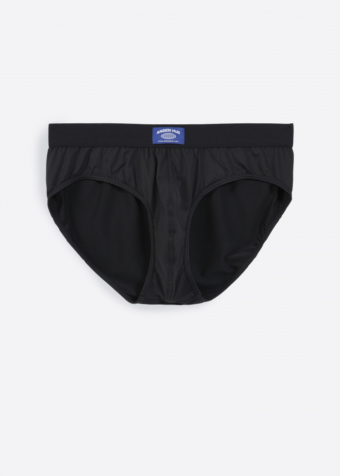 Moisture-Wicking Collection．Men Brief Underwear（Black-Future Label）