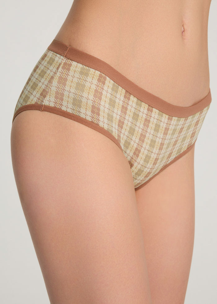 XXL Travel memories．Mid Rise Cotton Brief Panty（Tartan Check）