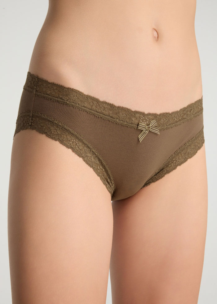 Travel memories．Mid Rise Cotton Lace Trim Hipster Panty（Rain Drum - Plaid Bow）