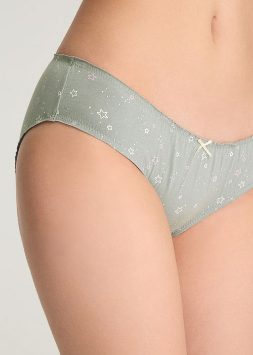 XXL Daily Routine．Mid Rise Cotton Ruffled Brief Panty（Stars Pattern）