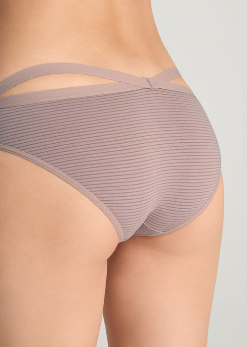 Every Day．Low Rise Cotton Crossed Back Brief Panty（Sphinx Gray Stripe）