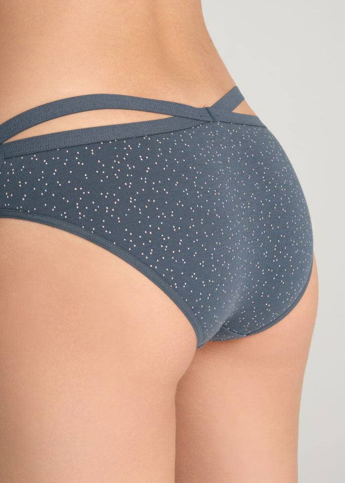 Daily Routine．Low Rise Cotton Crossed Back Brief Panty（Dotted Pattern）