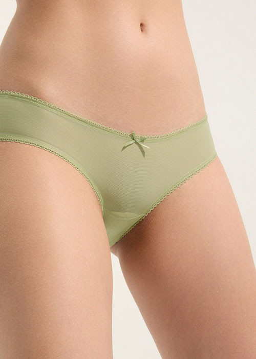 Cool Series．Low Rise Cool Picot Elastic Brief Panty（Bog）