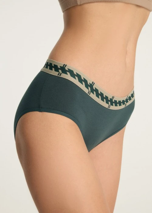 秋日呢喃．寬版緊帶中腰三角內褲(森綠-緊帶斜格棕底)