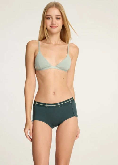 秋日呢喃．寬版緊帶滾邊中腰平口內褲(森綠-緊帶斜格棕底)