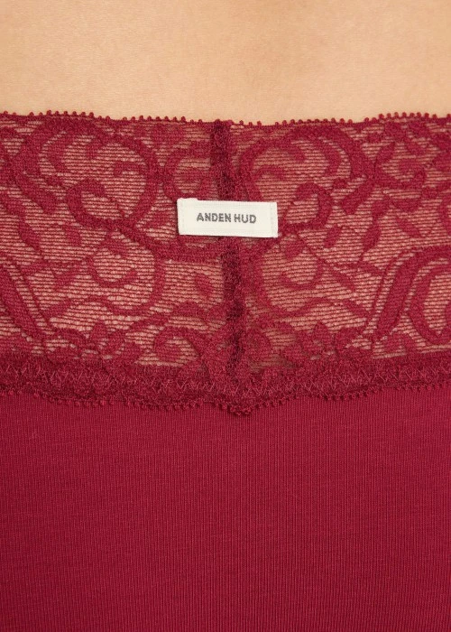 Classic．Mid Rise Cotton V Lace Waist Brief Panty（Red Dahlia）