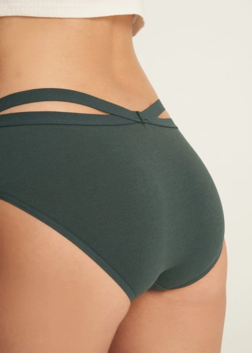 抗菌系列．交叉美臀中腰三角內褲（森綠）