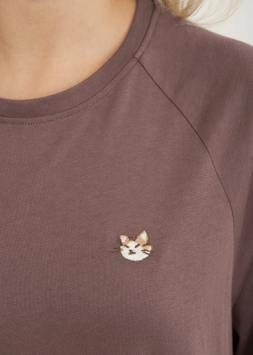 連身_暖冬時光．吸濕排汗圓領拉格蘭五分袖口袋睡衣(香料紫-刺繡貓臉)