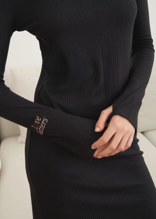 連身_秋日晴空．船型領長袖開叉睡衣(搪瓷褐)