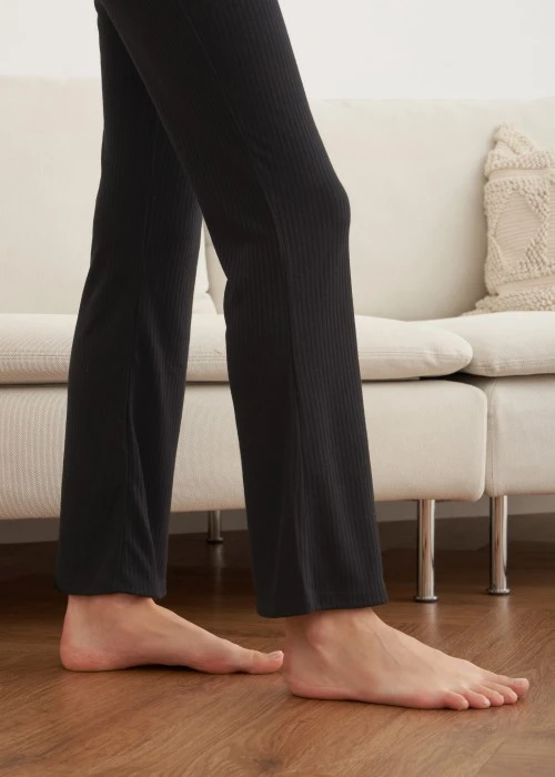 下身_秋日晴空．緊帶居家小喇叭長褲(深咖紫)