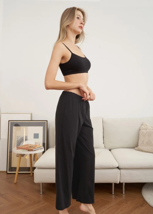 下身_秋日晴空．純棉寬鬆口袋縫釦長褲(黑色)