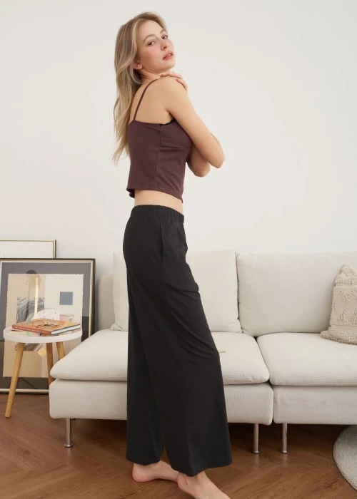 下身_秋日晴空．純棉寬鬆口袋縫釦長褲(黑色)