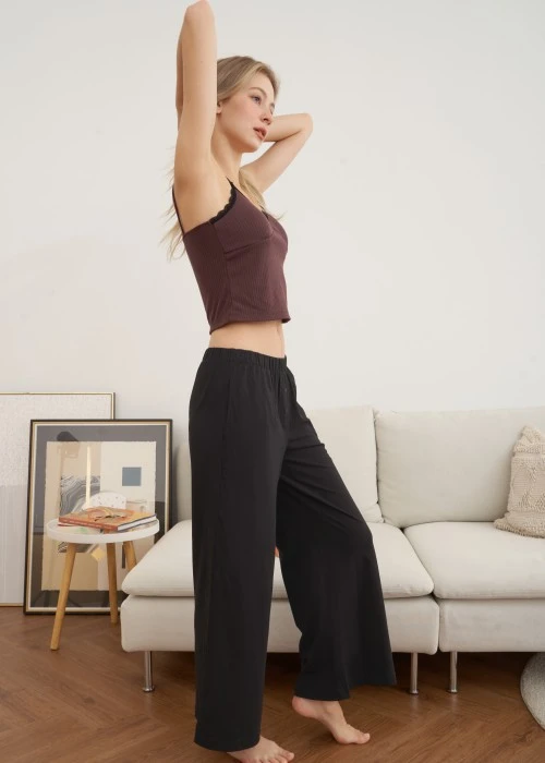 下身_秋日晴空．純棉寬鬆口袋縫釦長褲(黑色)