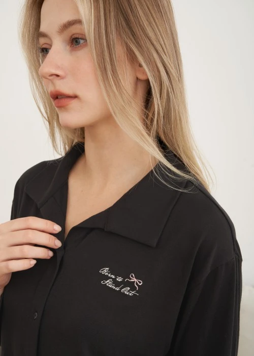 上衣_秋日晴空．襯衫式長袖睡衣(人魚粉紫-刺繡兔兔)