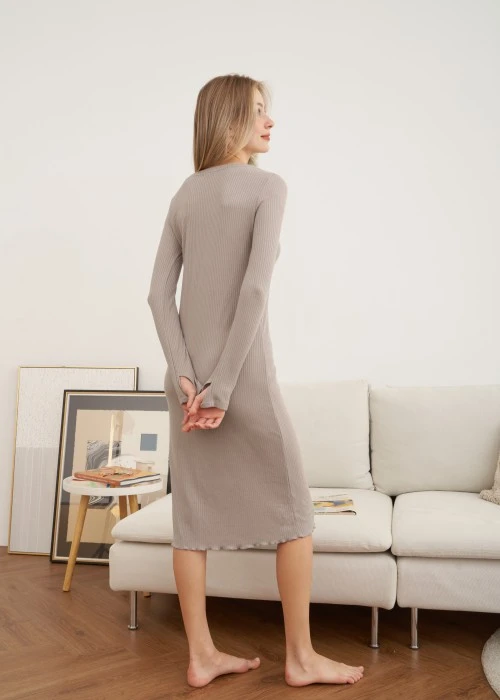 連身_秋日晴空．船型領長袖開叉睡衣(搪瓷褐)