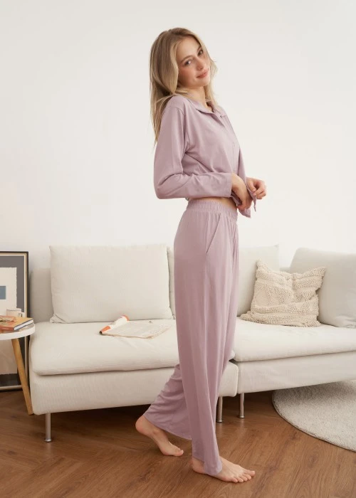 上衣_秋日晴空．襯衫式長袖睡衣(人魚粉紫-刺繡兔兔)