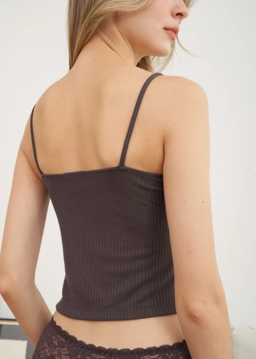 上衣_秋日晴空．蕾絲拼接肩帶罩杯睡衣(深咖紫)