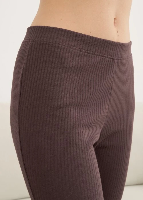 下身_秋日晴空．緊帶居家小喇叭長褲(深咖紫)