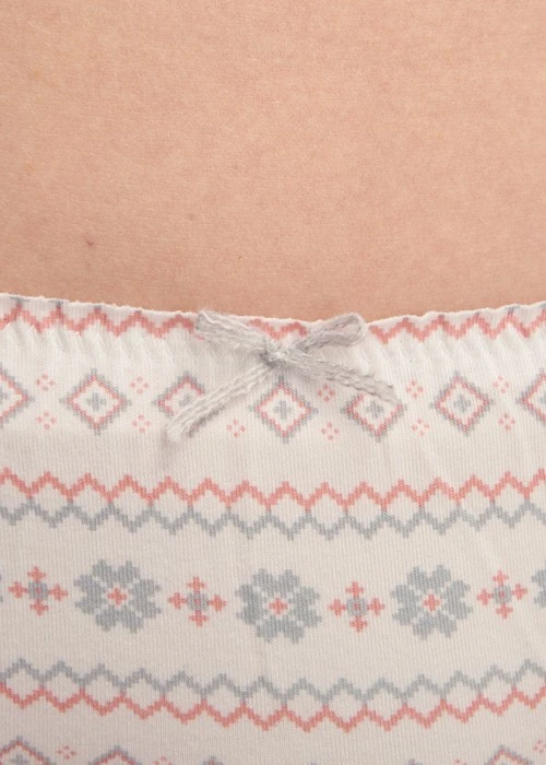 Nordic．花苞低腰三角內褲（米白-針織雪花）