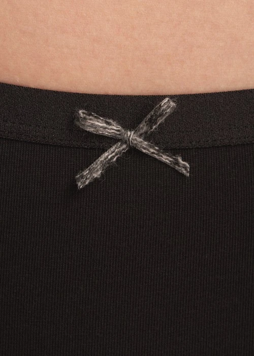 Nordic．交叉美臀中腰三角內褲(棕紫-幸運星)