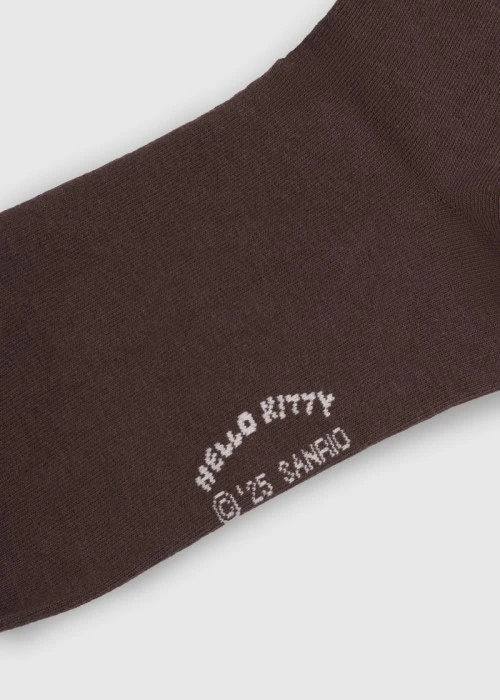 Hello Kitty系列．刺繡中筒襪(摩卡棕-Kitty蝴蝶結)