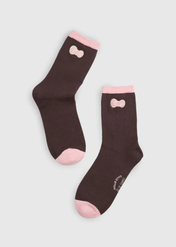 Hello Kitty系列．刺繡中筒襪（摩卡棕-Kitty蝴蝶結）