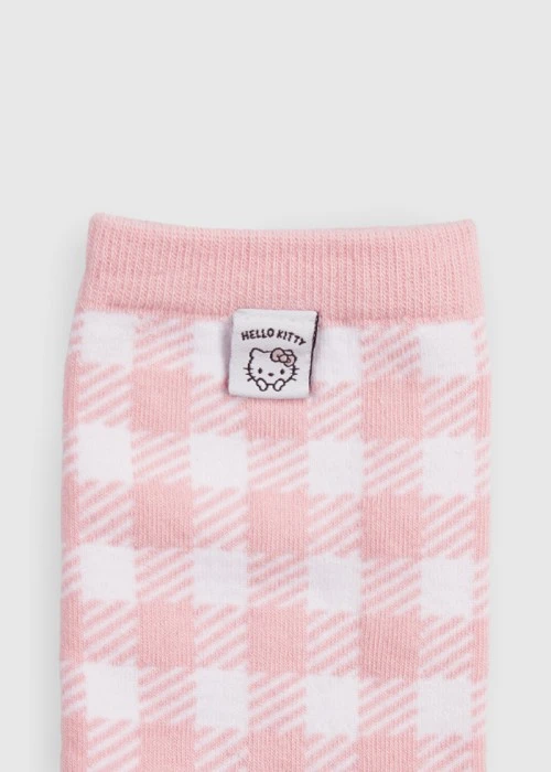 Hello Kitty系列．緹花中筒襪（白-粉格Kitty牛奶夾標）