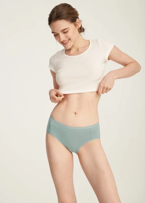 抗菌系列．中腰三角內褲（極光綠）