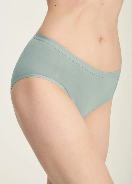 抗菌系列．中腰三角內褲(極光綠)