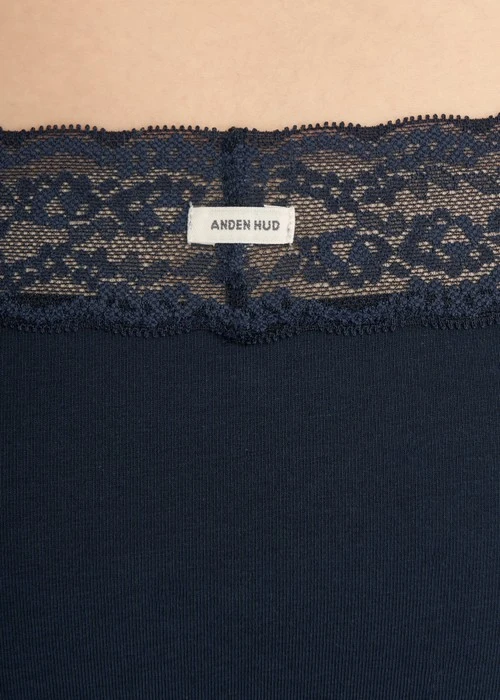 XXL Classic．High Rise Cotton V Lace Waist Brief Panty（Total Eclipse）