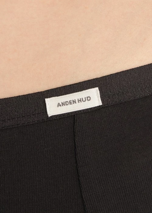 XXL 經典純色．高腰三角內褲（黑）