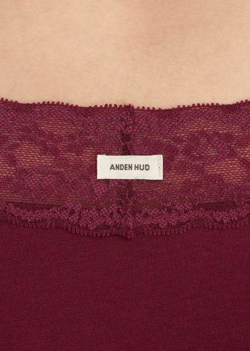 經典純色．V蕾絲低腰三角內褲(好運紅)